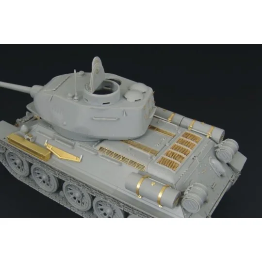 T-34-85 1944 Flattened Turret, 1/48 - Hauler HLX48151