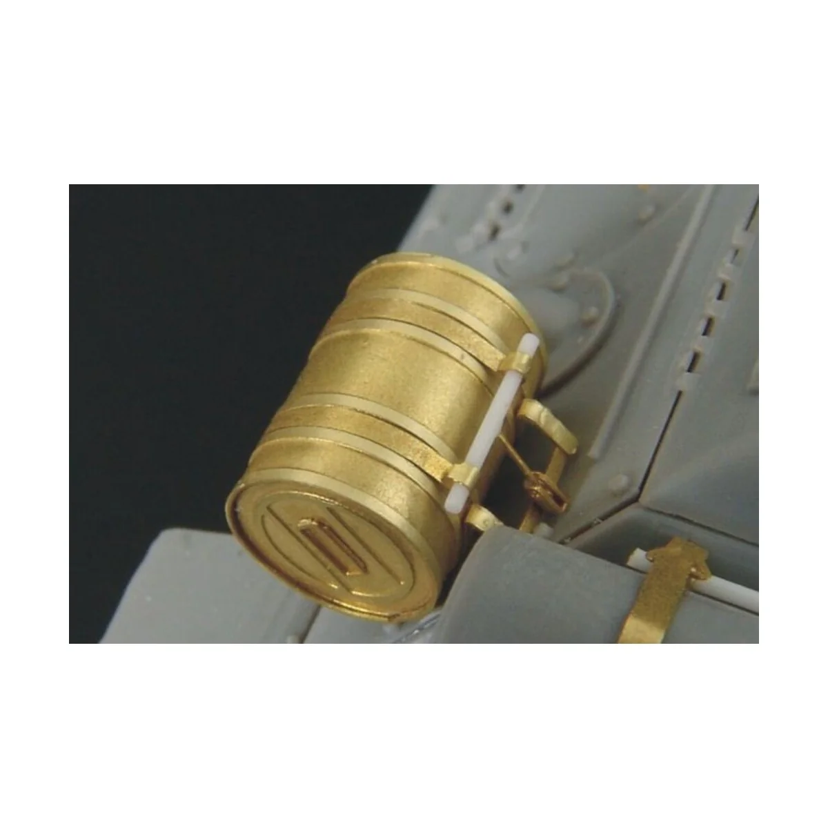 T-34-85 SMOKE CANS, 1/48 - Hauler HLX48152