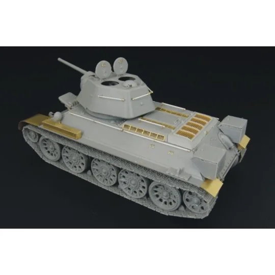 T-34-76 1943 Factory No 112, 1/48 - Hauler HLX48155