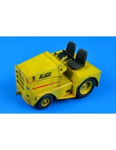 UNITED TRACTOR GC-340/SM340 tow tractor, 1/32 - Aerobonus 320.060 2