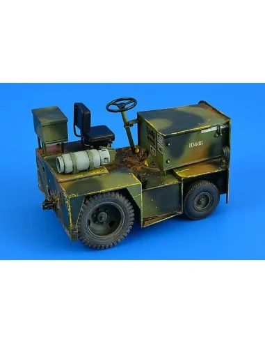 United Tractor G40C TOW Tractor (LPG), 1/32 - Aerobonus 320.108