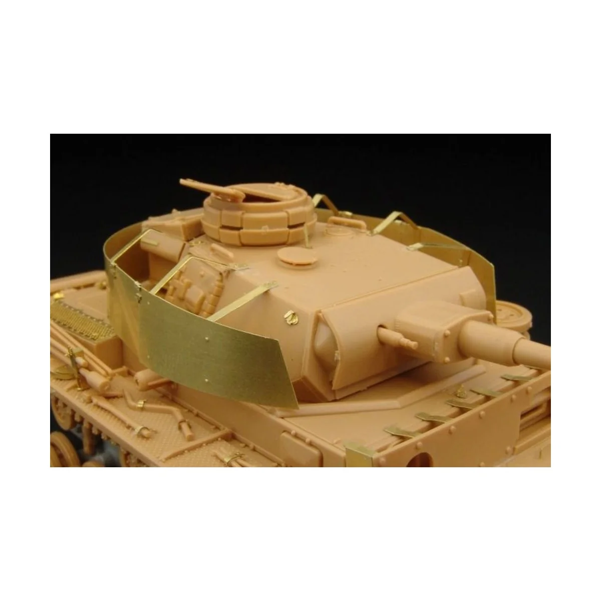 Pz III TURRET SCHURZEN, 1/48 - Hauler HLX48200