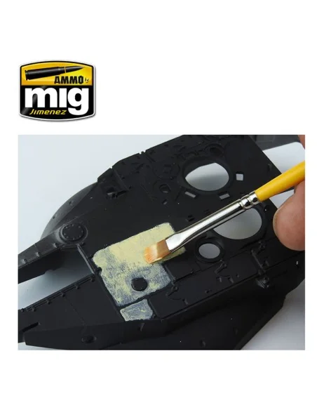 Anti-Slip Paste - Sand Color (for 1/35 scale) - AMMO by MIG Jimenez...