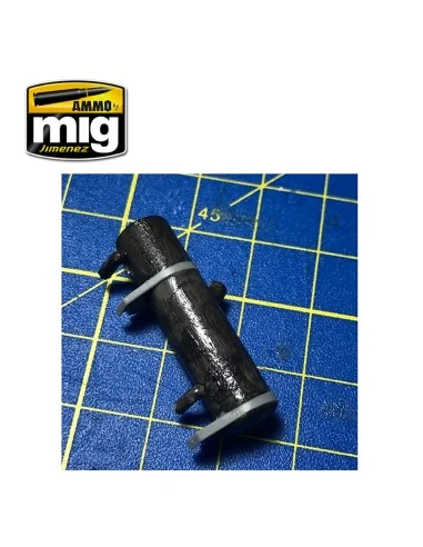 Anti-Slip Paste - Black Color (for 1/72 & 1/48 scales) - AMMO by MI...