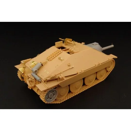 Flammpanzer 38(t) Hetzer, 1/48 - Hauler HLX48219