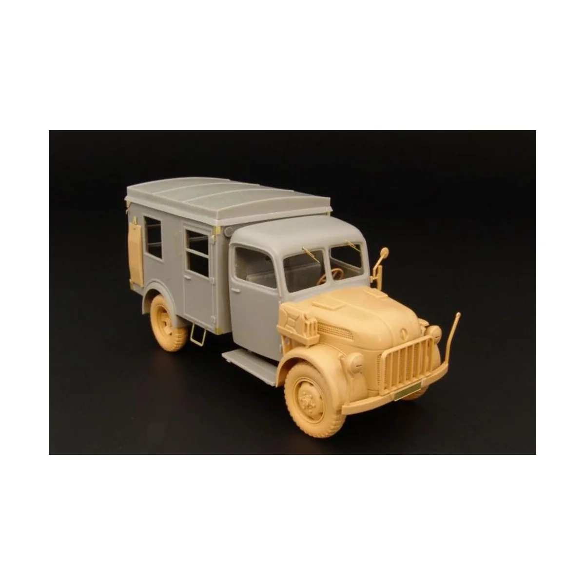 Kfz 31 STEYR 1500 Sanitätswagen, 1/48 - Hauler HLX48220