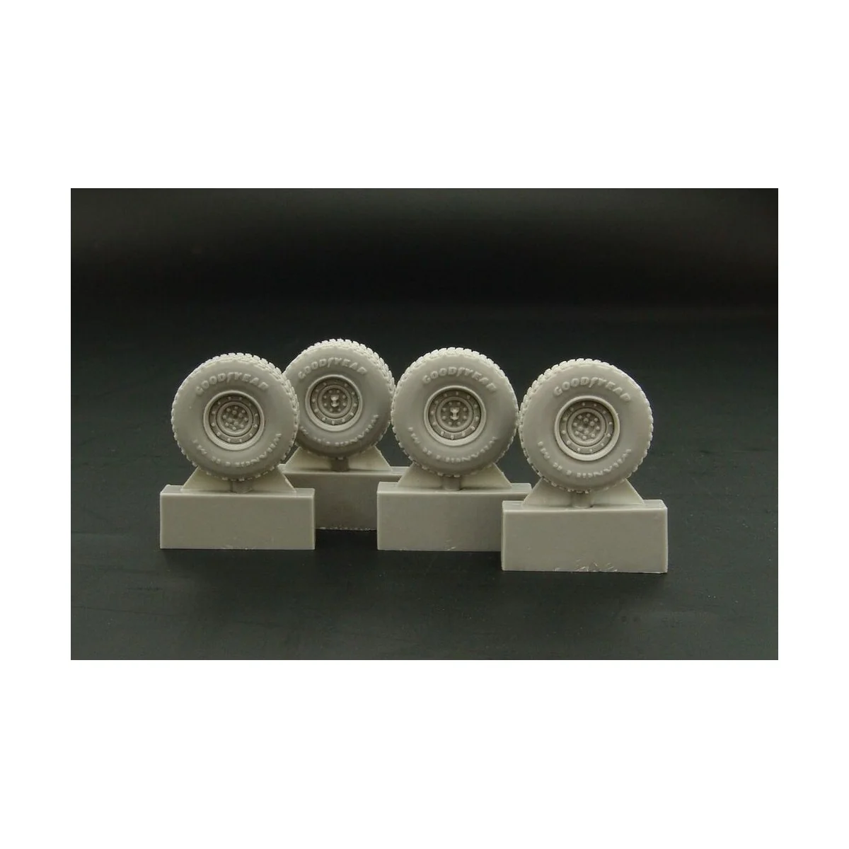 HMMWVE (Hummer) aggressive pattern wheels, 1/48 - Hauler HLX48301