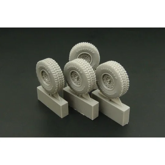 HMMWVE (Hummer) aggressive pattern wheels, 1/48 - Hauler HLX48301