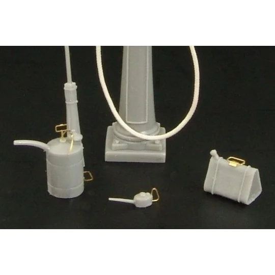 Oilcans, tins and accessories, 1/48 - Hauler HLX48303