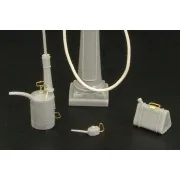 Oilcans, tins and accessories, 1/48 - Hauler HLX48303