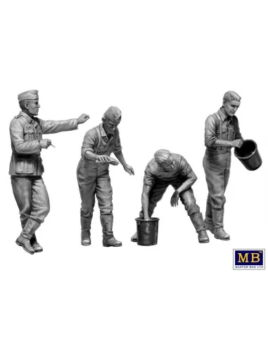 Schnelle Truppen. German Drivers, WW II Era, 1/35 - Master Box Ltd....