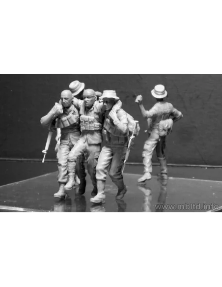 “Head for the “Huey”, Vietnam War series”, 1/35 - Master Box Ltd. 3...