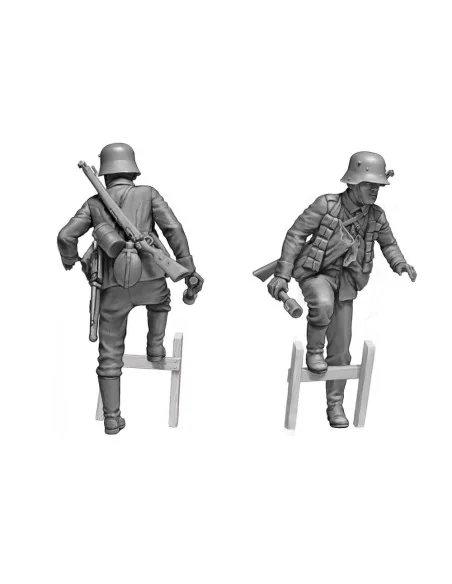 German Infantrymen before the attack. WWI era. Achtung, Panzer!, 1/...