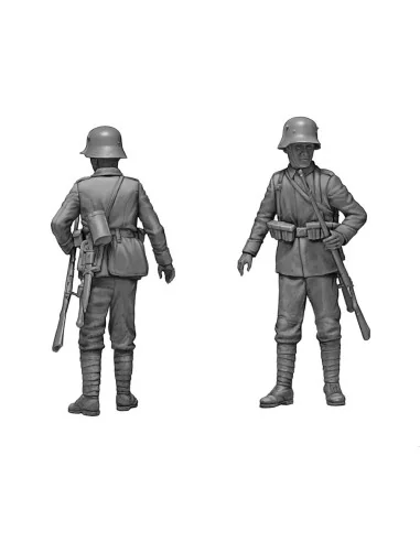 German Infantrymen before the attack. WWI era. Achtung, Panzer!, 1/...