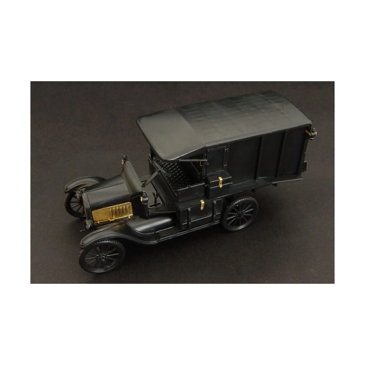 FORD T, 1/48 - Hauler HLX48321