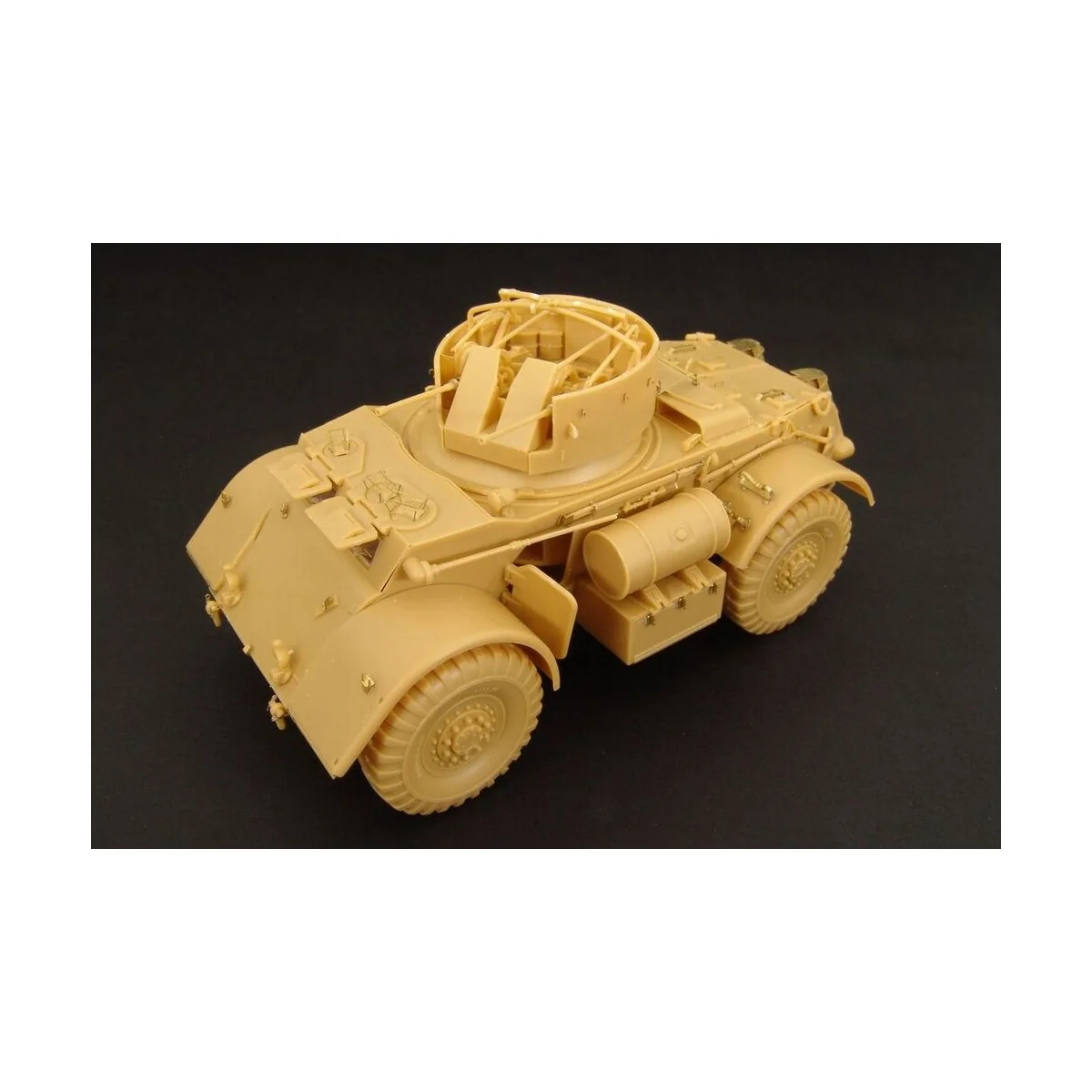 T17E2 AA Staghound, 1/48 - Hauler HLX48322