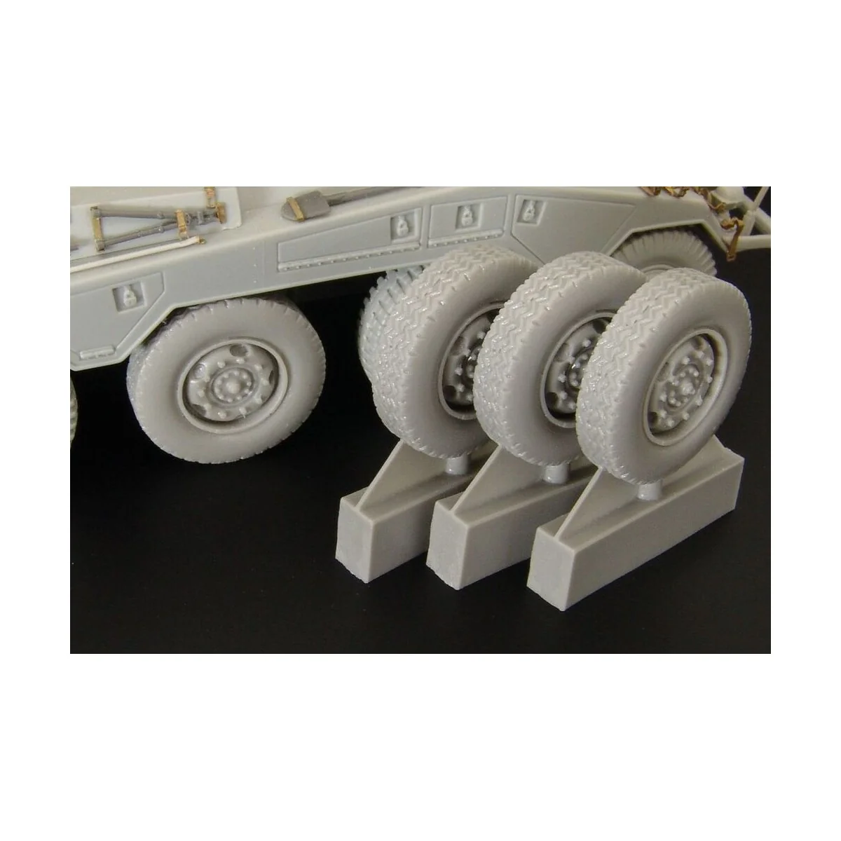 Sd Kfz 234 PUMA wheels, 1/48 - Hauler HLX48334