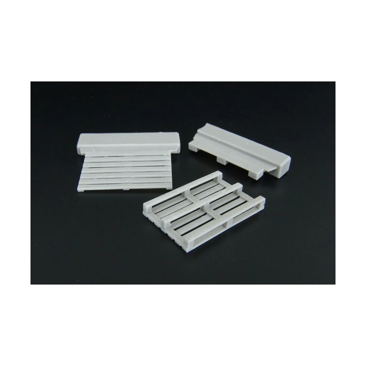 Disposable pallet (2pcs), 1/48 - Hauler HLX48369