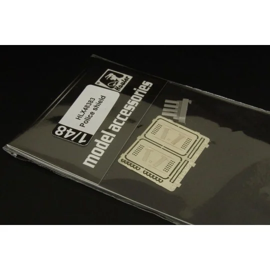 Police shield, 1/48 - Hauler HLX48383