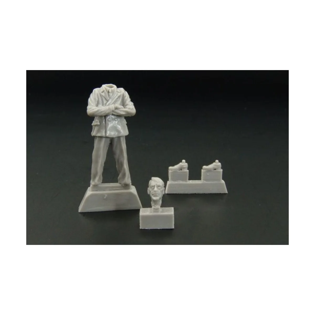 A H 1939-1945 - Hauler HLF48001