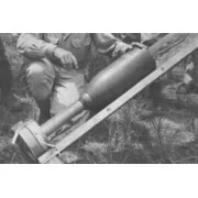 U S demolition rocket 7, 2 inch, 1/35 - Hauler HLU35017