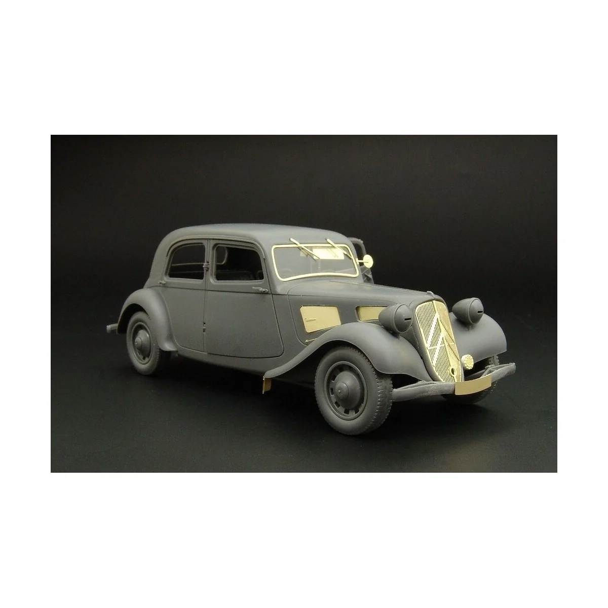 Citroen 11CV, 1/35 - Hauler HLU35019