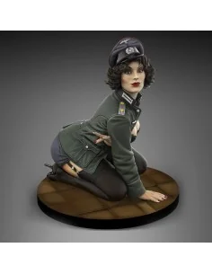 German Officer 'Pin-Up' (75mm) - Royal Model RM847 2
