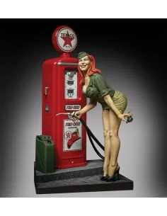 Pin-up at the gas pump (75mm) - Royal Model RM928