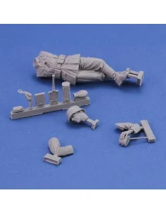 German soldier eating - WWII (75 mm) - Royal Model RM958