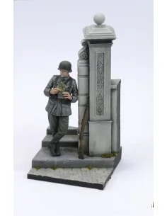German soldier eating - WWII (75 mm) - Royal Model RM958 2
