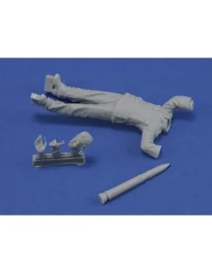 German soldier loading ammo, 1/35 - Royal Model RM1120 2