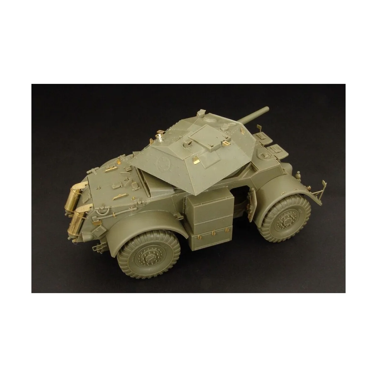 STAGHOUND Mk III, 1/35 - Hauler HLU35050