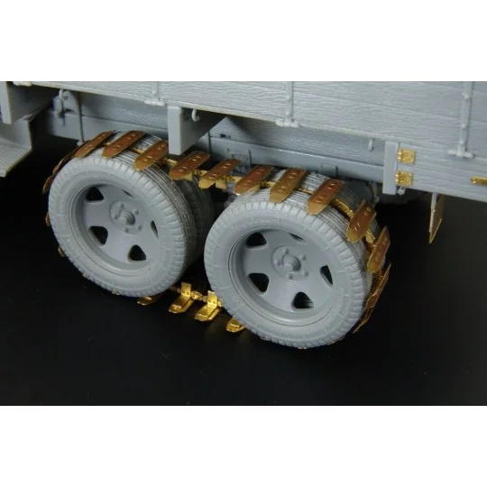 GAZ-AAA 1943 ( Miniart ) - Hauler HLU35057