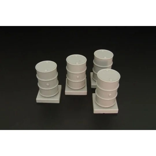 Steel barrels, 1/35 - Hauler HLU35083