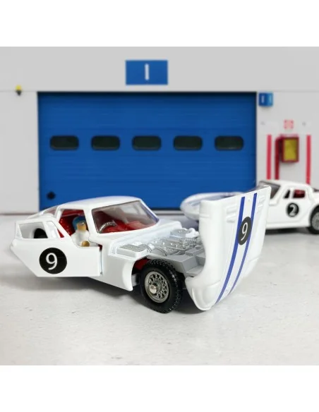 324 Marcos 1800 GT With Volvo Engine - Corgi CD54321027