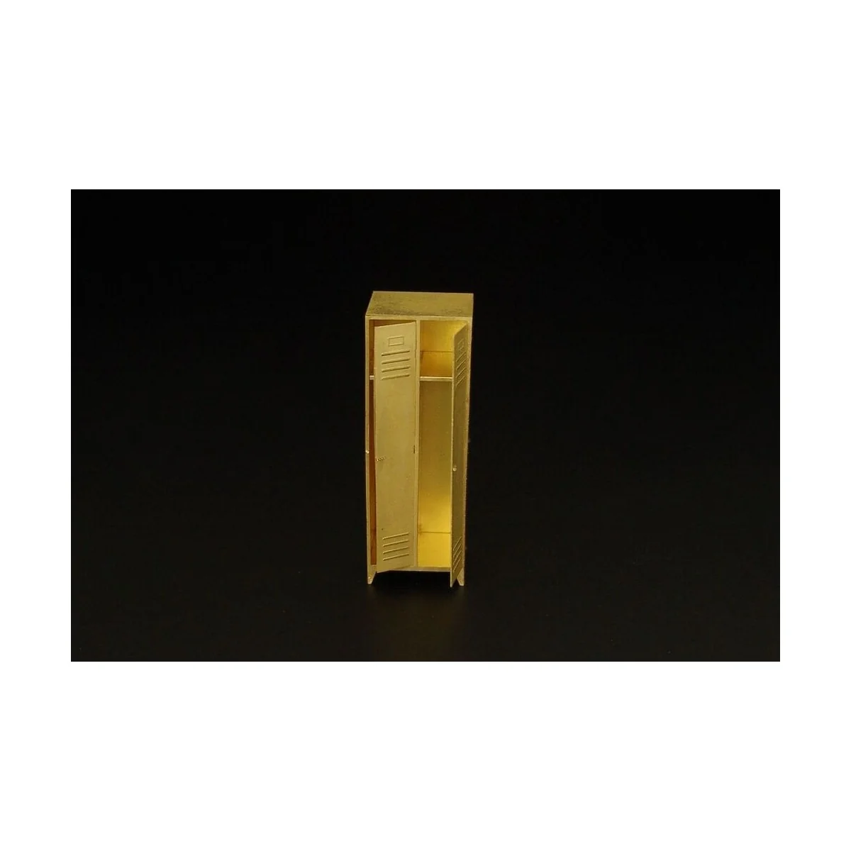 Steel locker, 1/35 - Hauler HLU35105