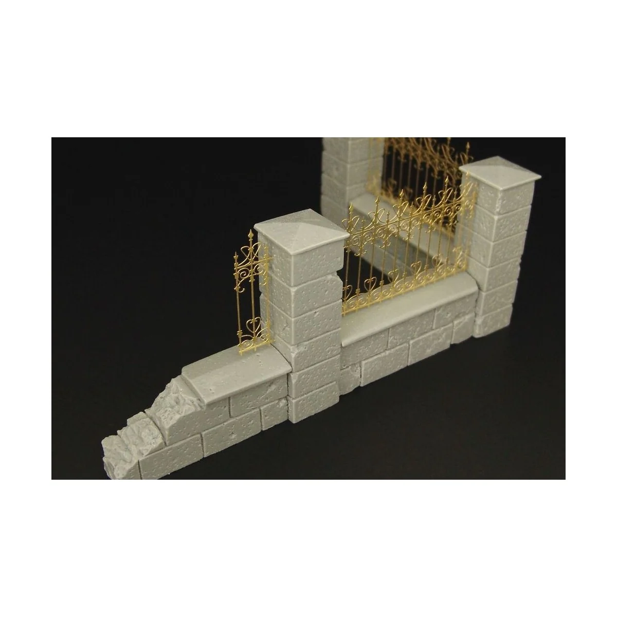 Castle fence, 1/35 - Hauler HLU35106