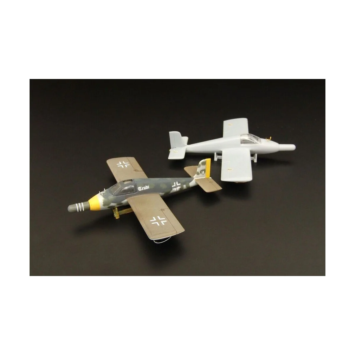 Zeppelin rammer (2pieces) - Brengun BRP72013