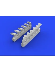 Spitfire exhaust stacks-fishtail f.Eduar, 1/72 - Eduard Accessories...