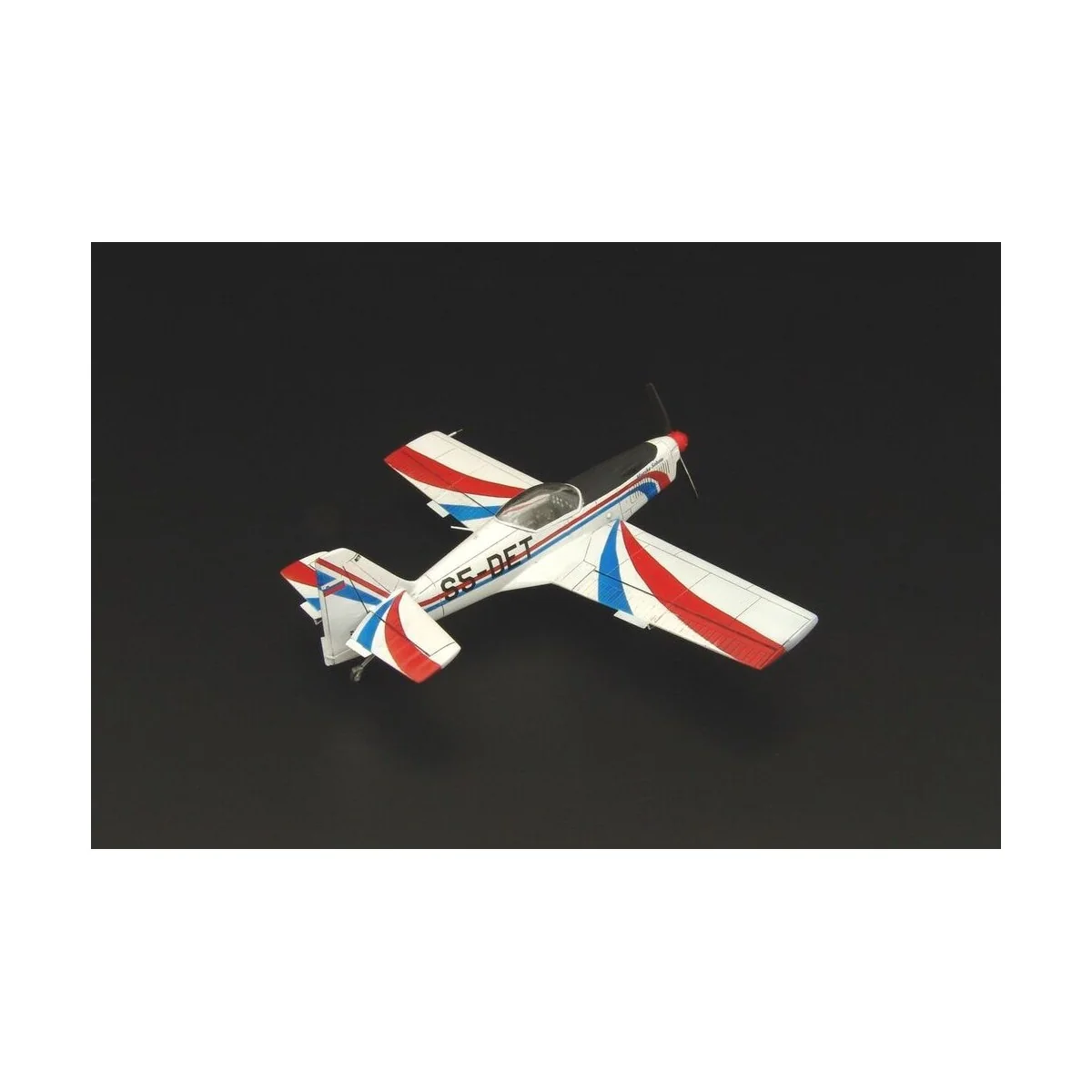 Zlin Z-50M - Brengun BRP72022