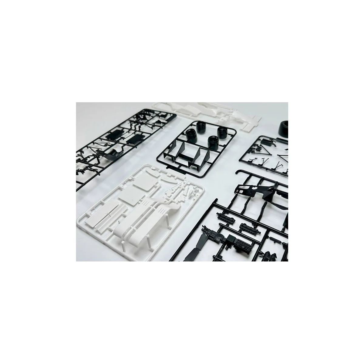 McLaren MP4/2B '85 Monaco GP - NUNU-BEEMAX BX20001