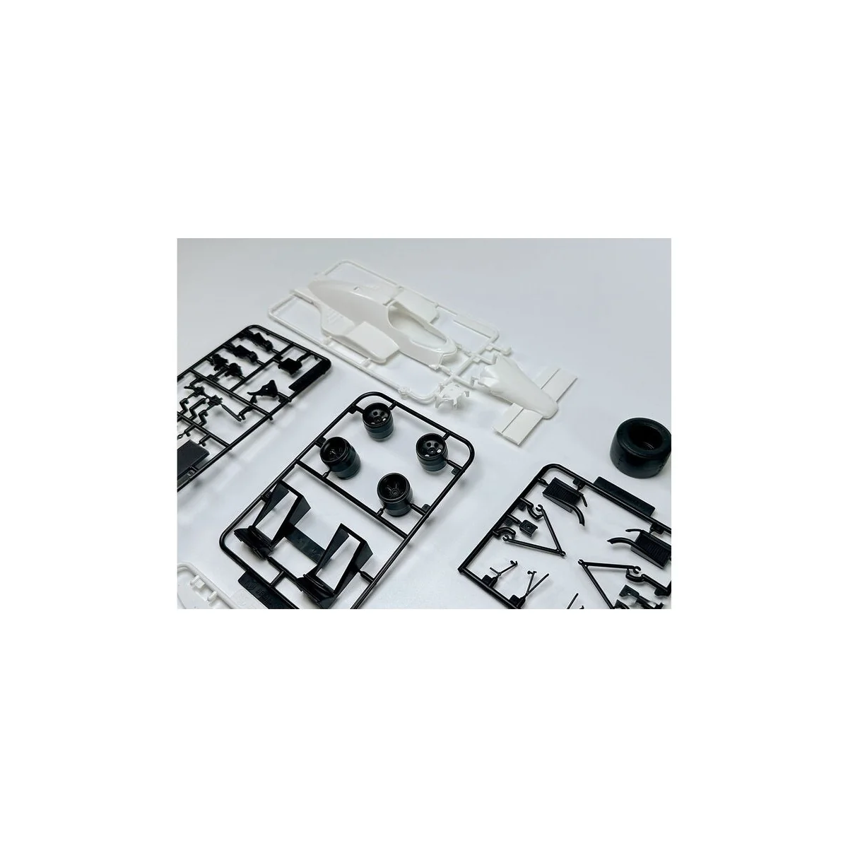 McLaren MP4/2B '85 Monaco GP - NUNU-BEEMAX BX20001