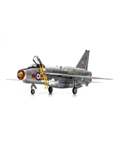 English Electric Lightning F.6 XR726/N, RAF No.5 Squadron, Binbrook...