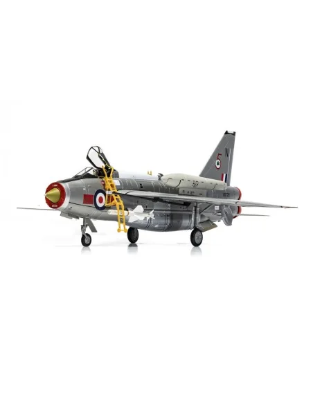 English Electric Lightning F.6 XR726/N, RAF No.5 Squadron, Binbrook...