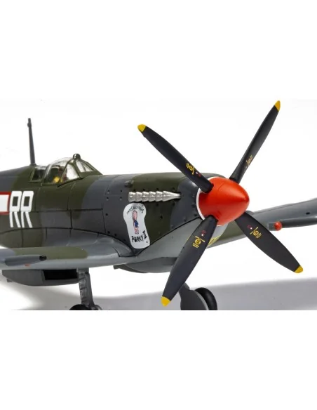 Supermarine Spitfire Mk.IXc, (MH656) WZ-RR 'Porky II', Lt. Robert C...