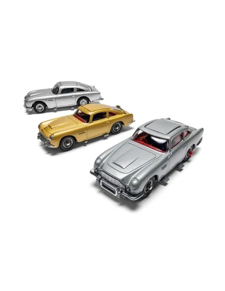 James Bond Aston Martin DB5 Classic Collector Set (CORGI 70th Anniv...