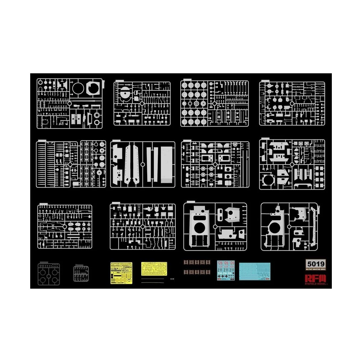 Panther Ausf.G with full interior & cut away parts - Rye Field Mode...