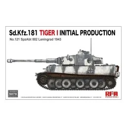 Sd.KfZ.181Tiger I initial production No.121 with workable track lin...