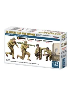 US ASSAULT TEAM WITH BAZOOKA, WW2 US GIs with Bazooka M1A1 rocket l...