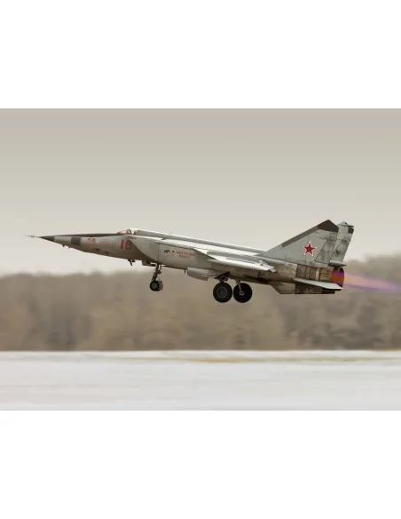 MiG-25 RBT, Soviet Reconnaissance Plane (100% new molds), 1/72 - IC...